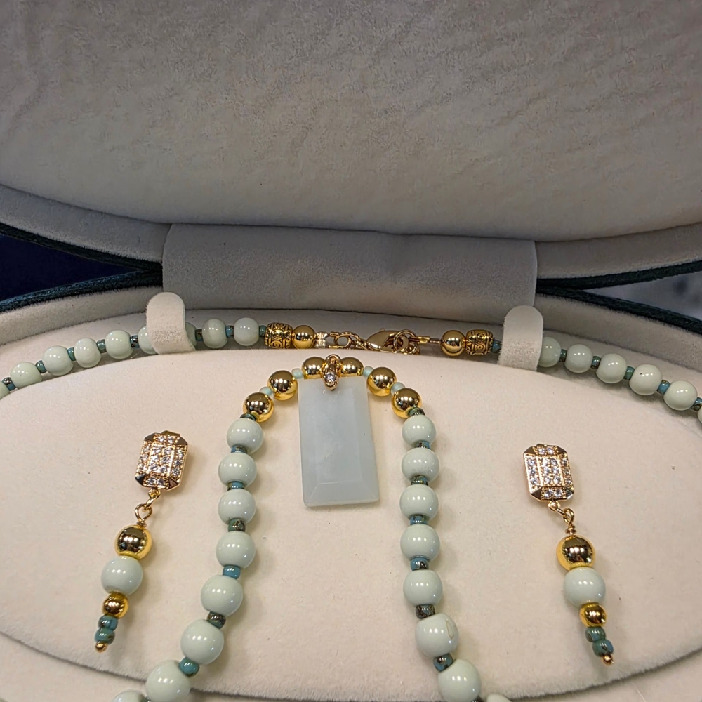 SALE!! Soft Mint Green and Gold Necklace & Earring Set - Picture 3 of 6